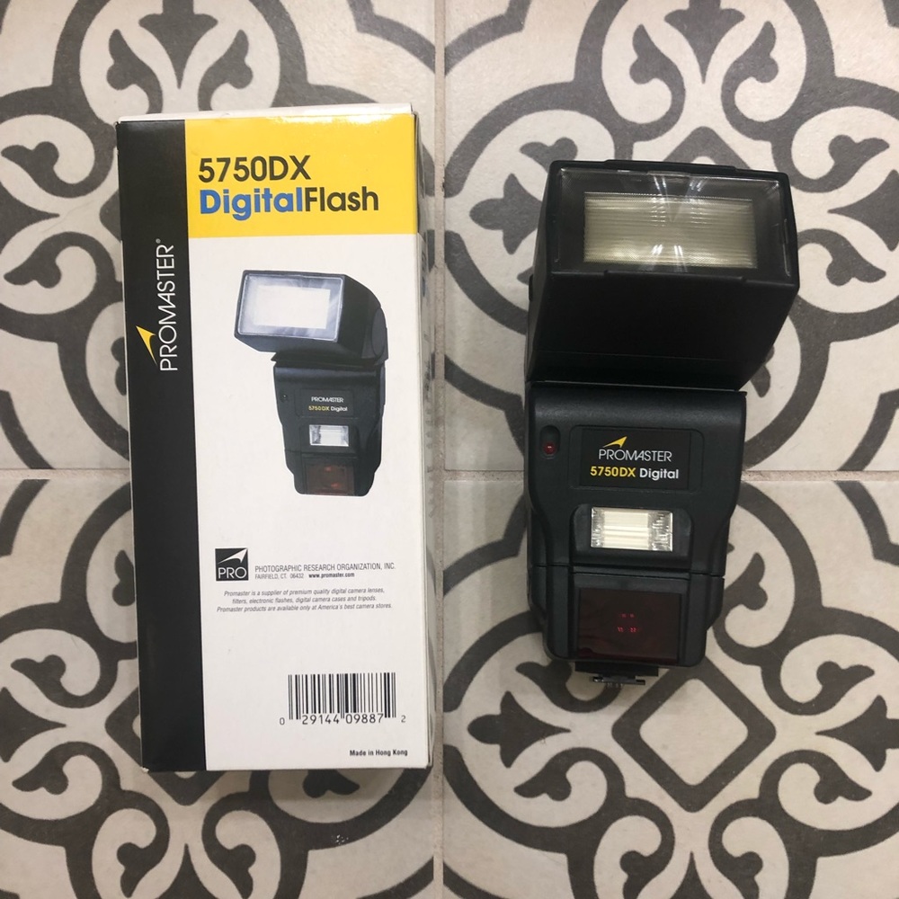 Digital flash 5750DX